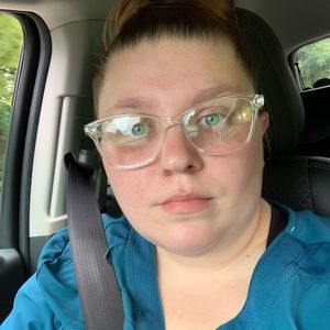 Meet your Posher, Cassandra